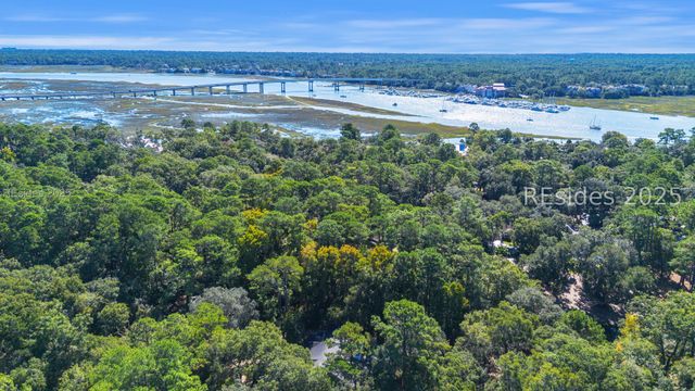 2 Orista Pl, Hilton Head Island, SC 29926