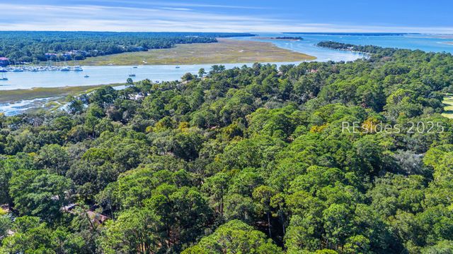 2 Orista Pl, Hilton Head Island, SC 29926