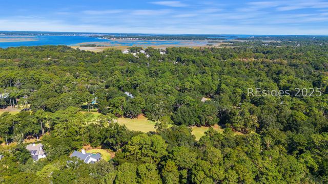 2 Orista Pl, Hilton Head Island, SC 29926