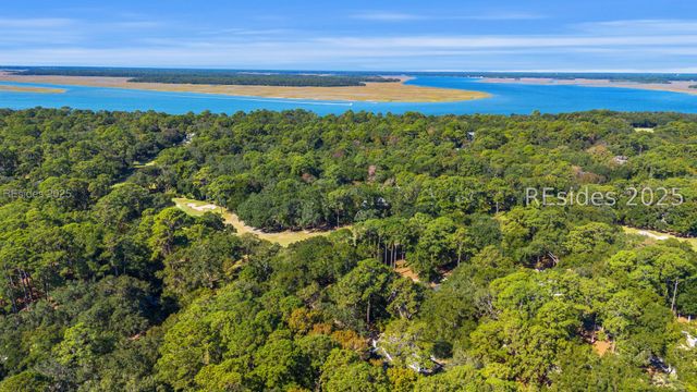 2 Orista Pl, Hilton Head Island, SC 29926