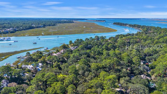 2 Orista Pl, Hilton Head Island, SC 29926