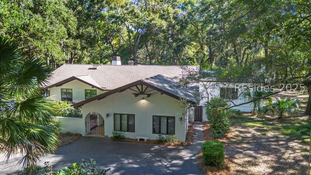2 Orista Pl, Hilton Head Island, SC 29926