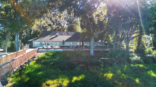 2 Orista Pl, Hilton Head Island, SC 29926