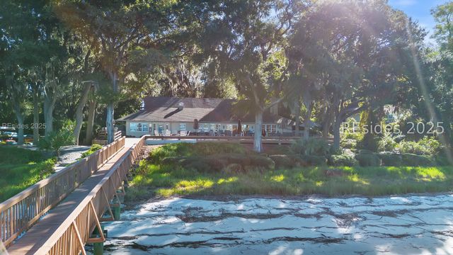 2 Orista Pl, Hilton Head Island, SC 29926