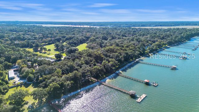 2 Orista Pl, Hilton Head Island, SC 29926