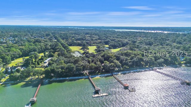 2 Orista Pl, Hilton Head Island, SC 29926
