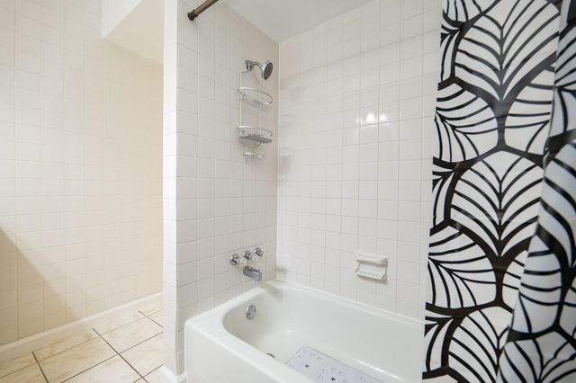 12633 Memorial Drive 14, Houston, TX 77024