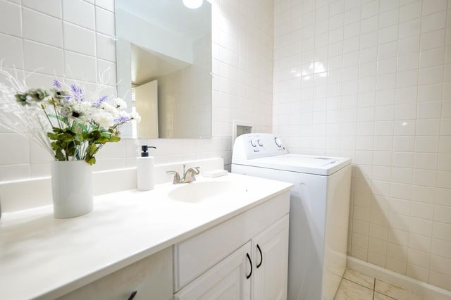 12633 Memorial Drive 14, Houston, TX 77024