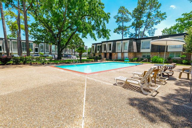 12633 Memorial Drive 14, Houston, TX 77024