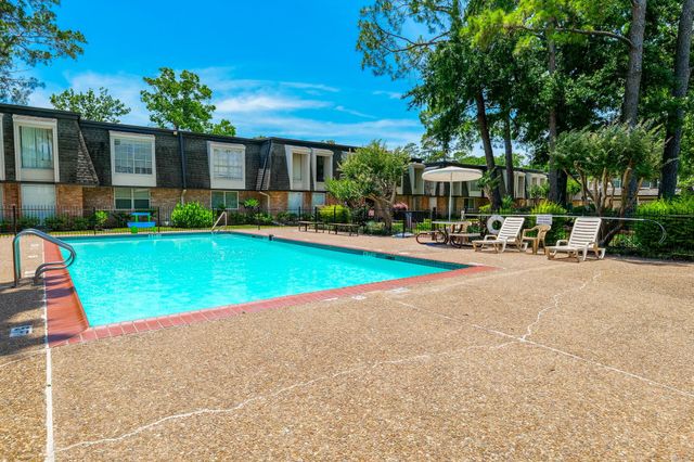 12633 Memorial Drive 14, Houston, TX 77024