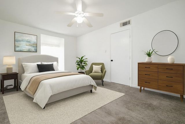 12633 Memorial Drive 14, Houston, TX 77024