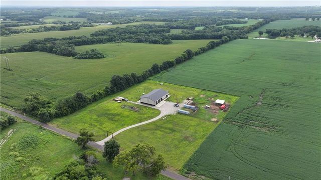 34705 E Mabry Road, Buckner, MO 64016