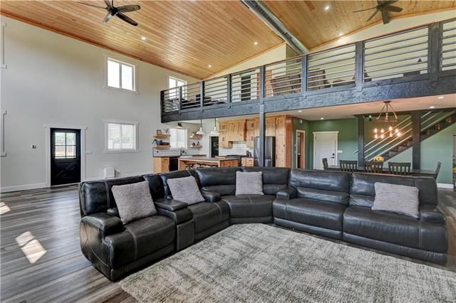34705 E Mabry Road, Buckner, MO 64016