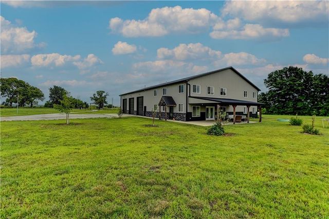 34705 E Mabry Road, Buckner, MO 64016