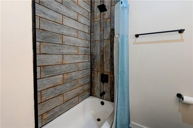34705 E Mabry Road, Buckner, MO 64016
