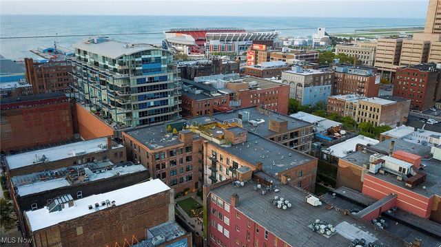 725 Johnson Court 413, Cleveland, OH 44113