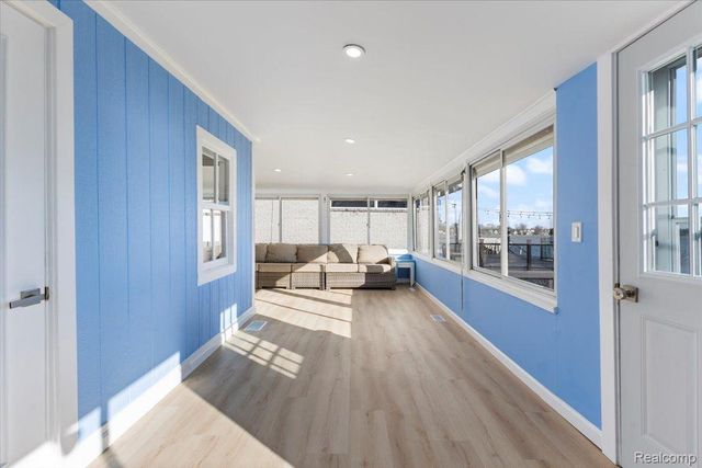 3733 LAKE FRONT Street, Waterford Charter Township, MI 48328