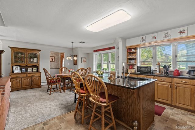 1360 Kra Nur Drive, Burton, MI 48509