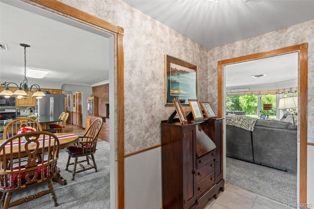 1360 Kra Nur Drive, Burton, MI 48509