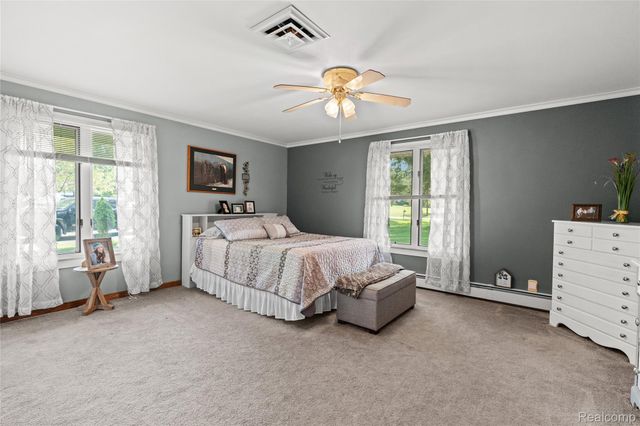 1360 Kra Nur Drive, Burton, MI 48509