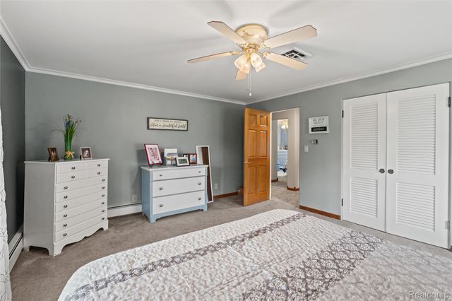 1360 Kra Nur Drive, Burton, MI 48509