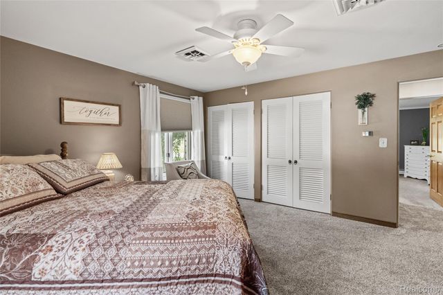 1360 Kra Nur Drive, Burton, MI 48509
