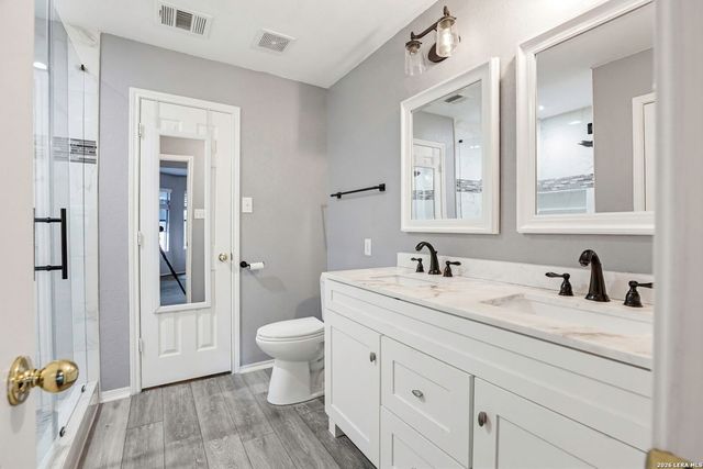 2710 Middleground, San Antonio, TX 78245