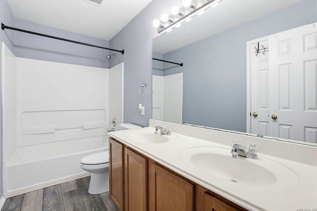 2710 Middleground, San Antonio, TX 78245