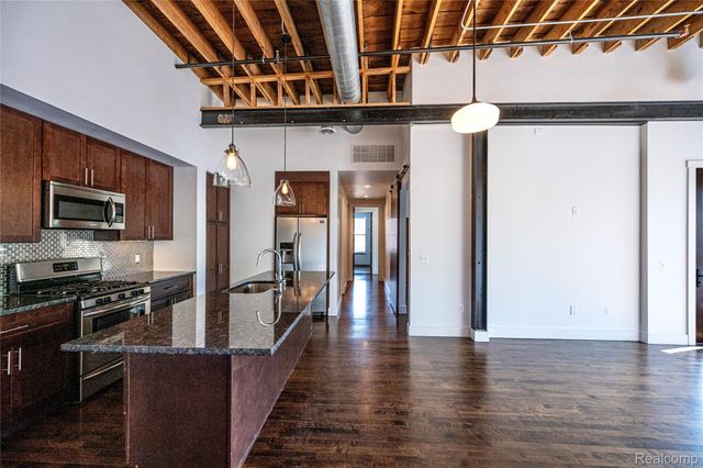 922 N Main Street 212, Royal Oak, MI 48067