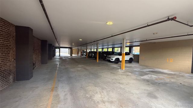 922 N Main Street 212, Royal Oak, MI 48067