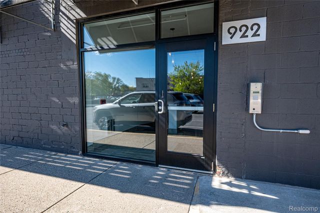 922 N Main Street 212, Royal Oak, MI 48067