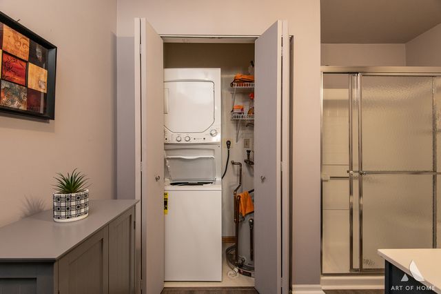 801 N McLean Boulevard 324, Elgin, IL 60123