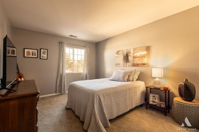 801 N McLean Boulevard 324, Elgin, IL 60123