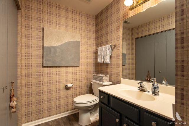 801 N McLean Boulevard 324, Elgin, IL 60123