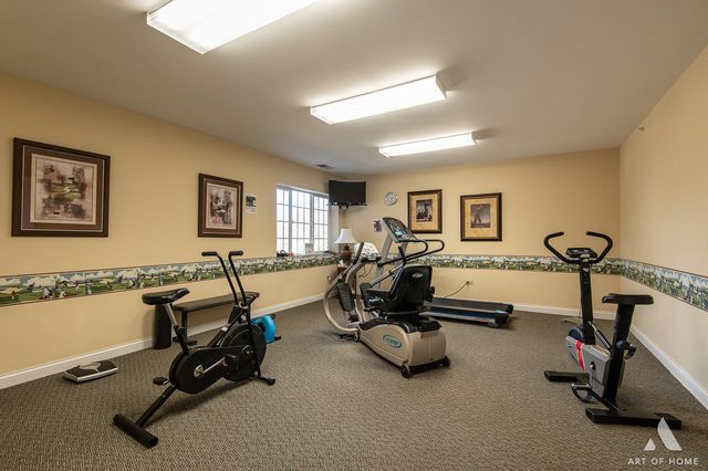 801 N McLean Boulevard 324, Elgin, IL 60123