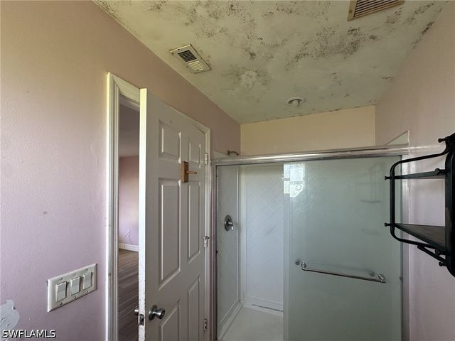 2123 NE 16th TER, Cape Coral, FL 33909
