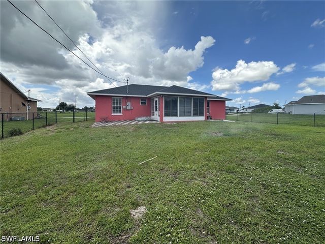 2123 NE 16th TER, Cape Coral, FL 33909