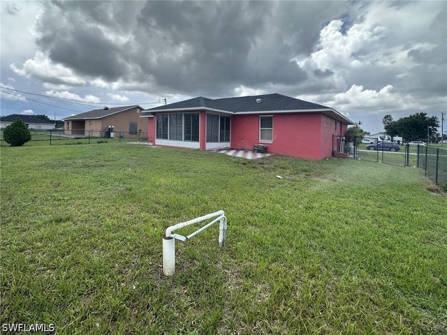 2123 NE 16th TER, Cape Coral, FL 33909