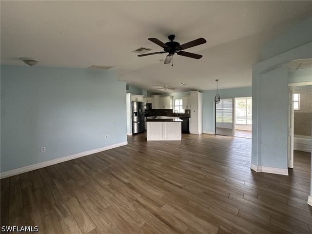 2123 NE 16th TER, Cape Coral, FL 33909