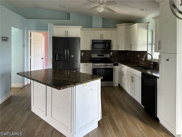 2123 NE 16th TER, Cape Coral, FL 33909