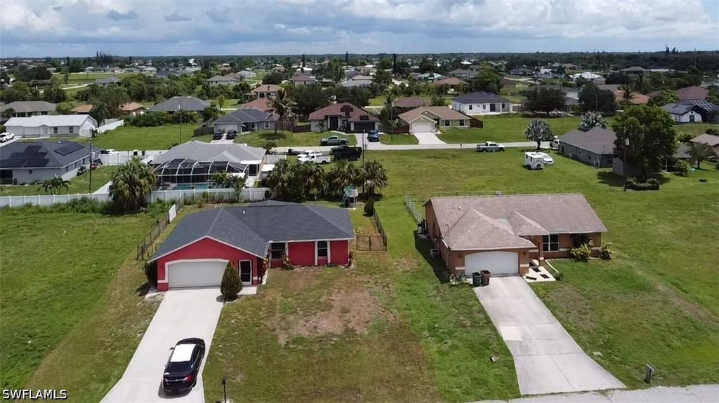2123 NE 16th TER, Cape Coral, FL 33909