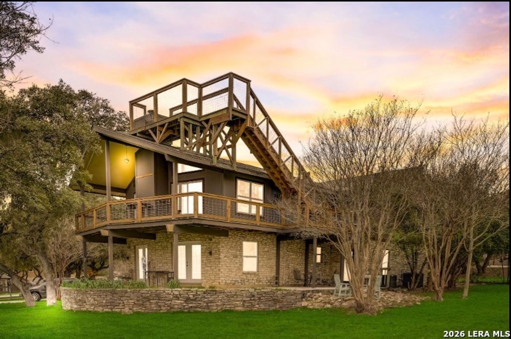 1251 Stagecoach, Canyon Lake, TX 78133