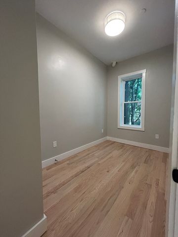 35 Delle Ave 3, Boston, MA 02120