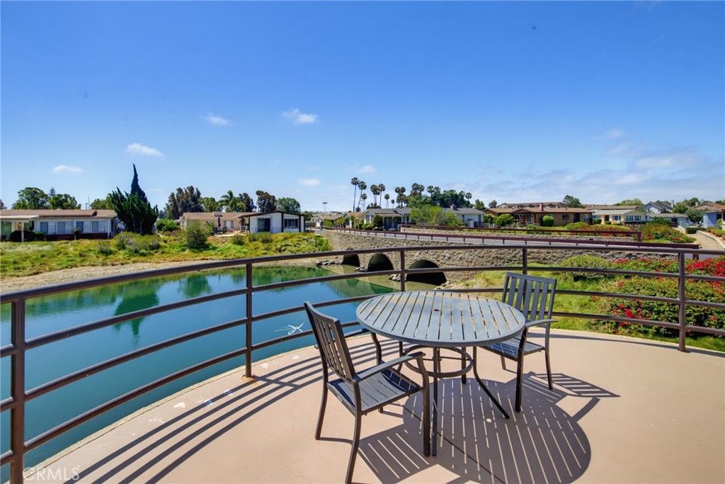 Image 41 of property listing at 115 Poinsettia Gardens Drive 115, Ventura, CA 93004