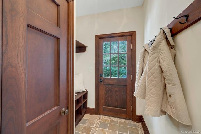 15 Carstensen Road, Scarsdale, NY 10583