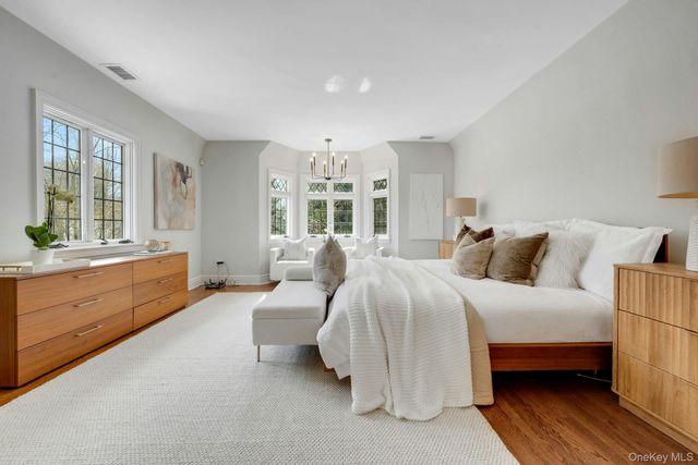 15 Carstensen Road, Scarsdale, NY 10583