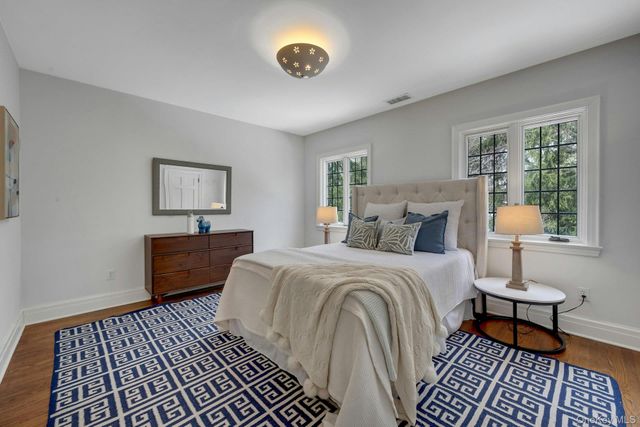 15 Carstensen Road, Scarsdale, NY 10583