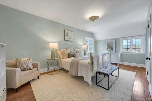 15 Carstensen Road, Scarsdale, NY 10583