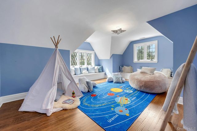 15 Carstensen Road, Scarsdale, NY 10583