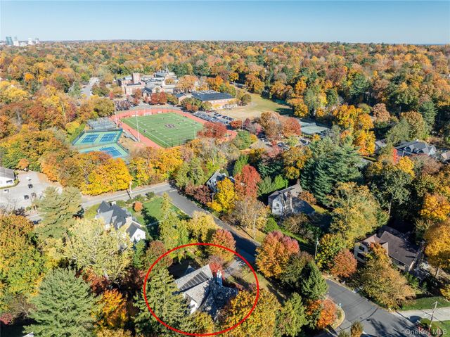 15 Carstensen Road, Scarsdale, NY 10583